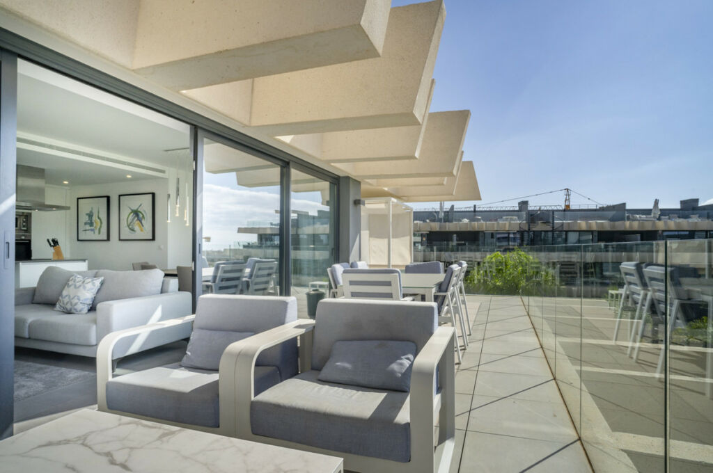 Middle Floor Apartment Estepona Málaga - image 33
