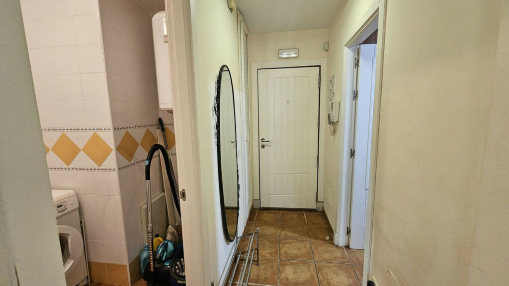 Middle Floor Apartment Estepona Málaga - image 32