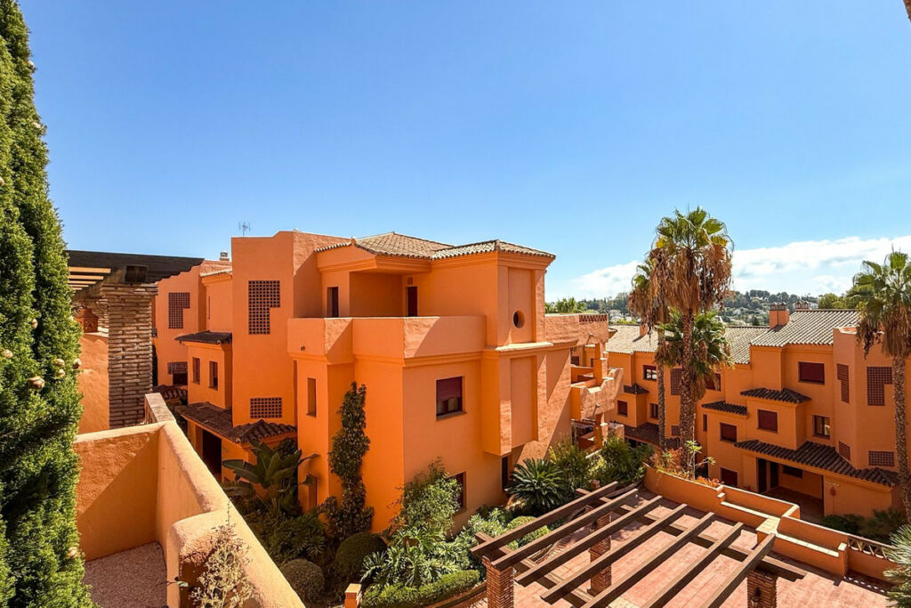 Top Floor Apartment El Paraiso Málaga - image 33