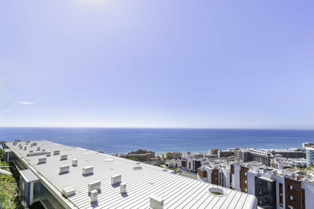 Middle Floor Apartment Higueron Málaga - image 33