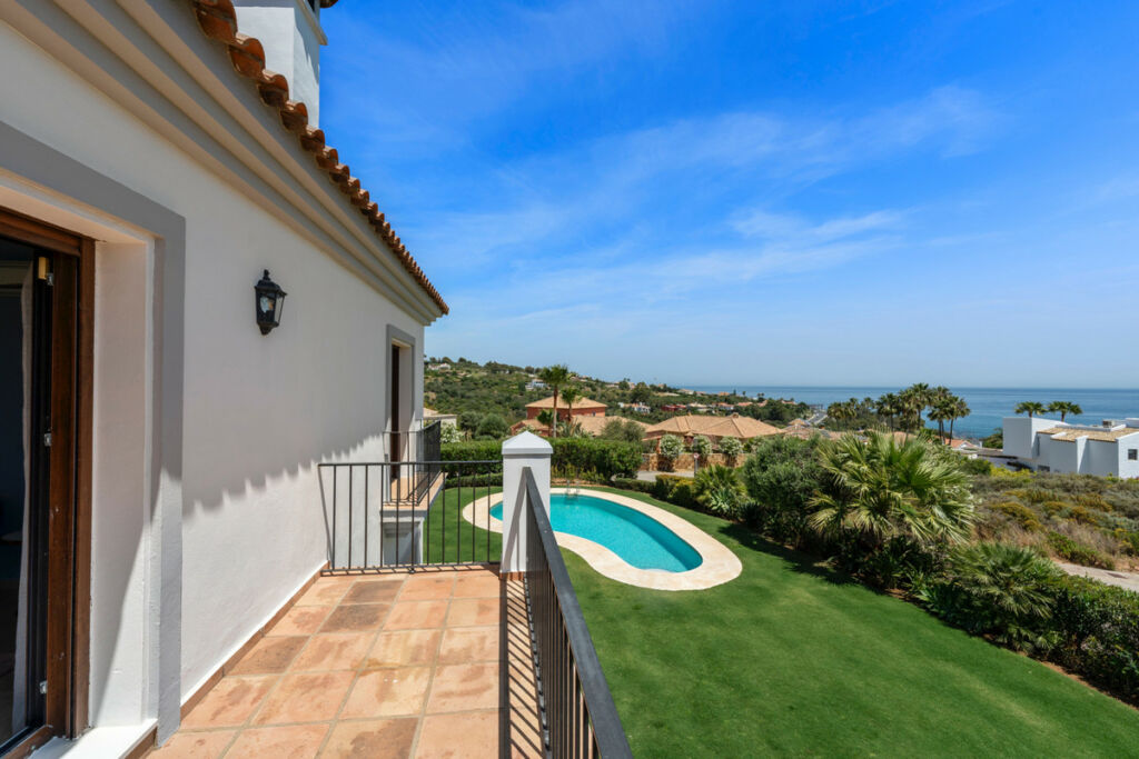 Detached Villa Sotogrande Cádiz - image 33