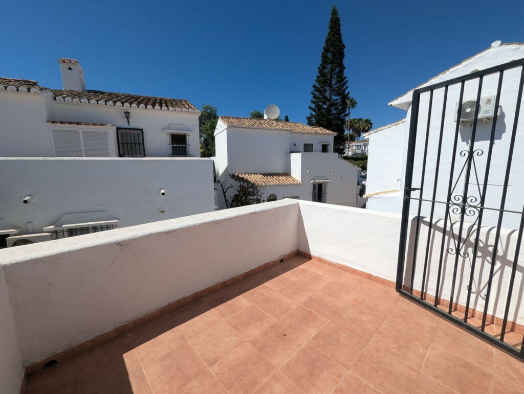 Townhouse Calahonda Málaga - image 33