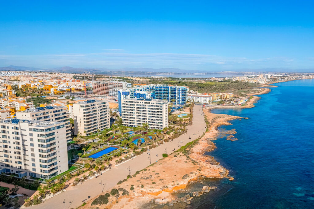 Middle Floor Apartment Punta Prima Alicante - image 34