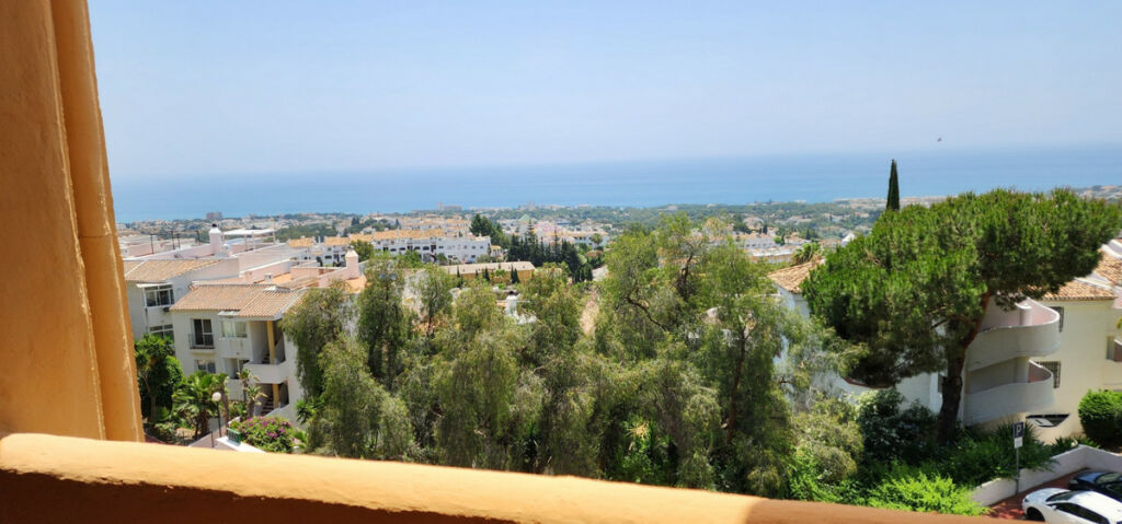 Middle Floor Apartment Calahonda Málaga - image 34