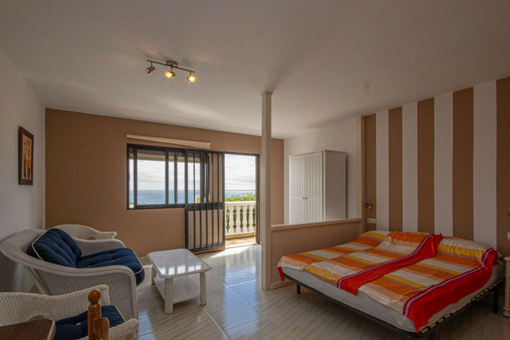 Detached Villa Estepona Málaga - image 34