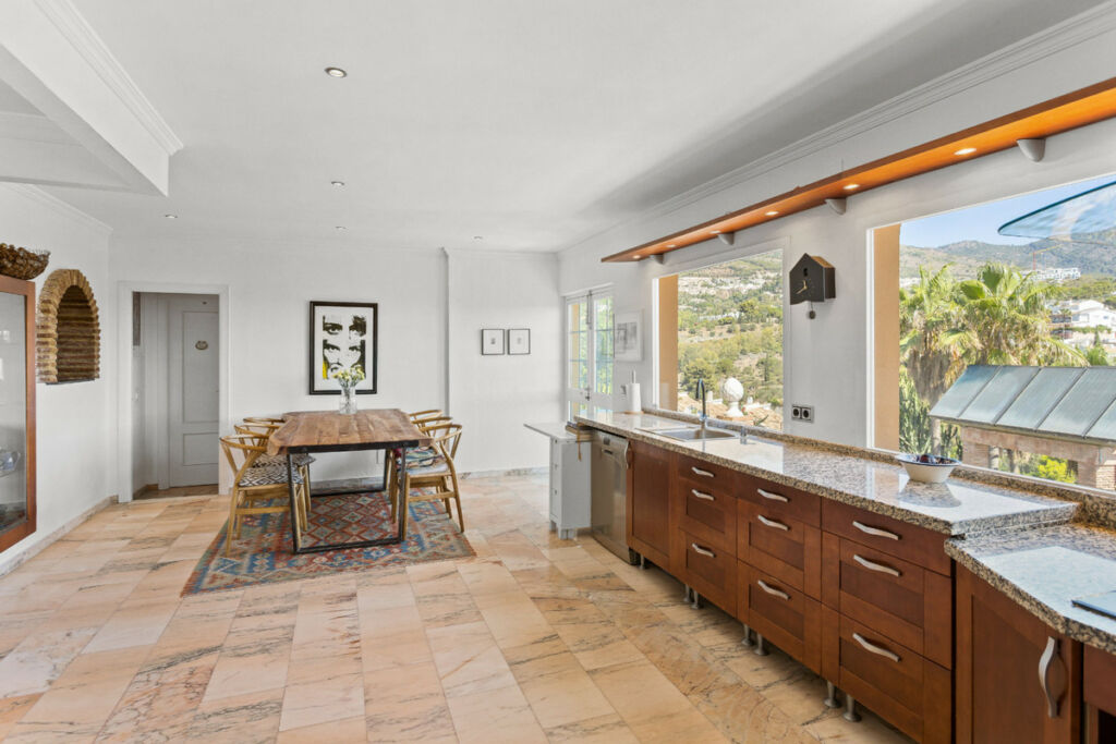 Detached Villa Torremuelle Málaga - image 34