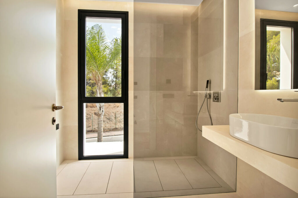 Detached Villa The Golden Mile Málaga - image 34