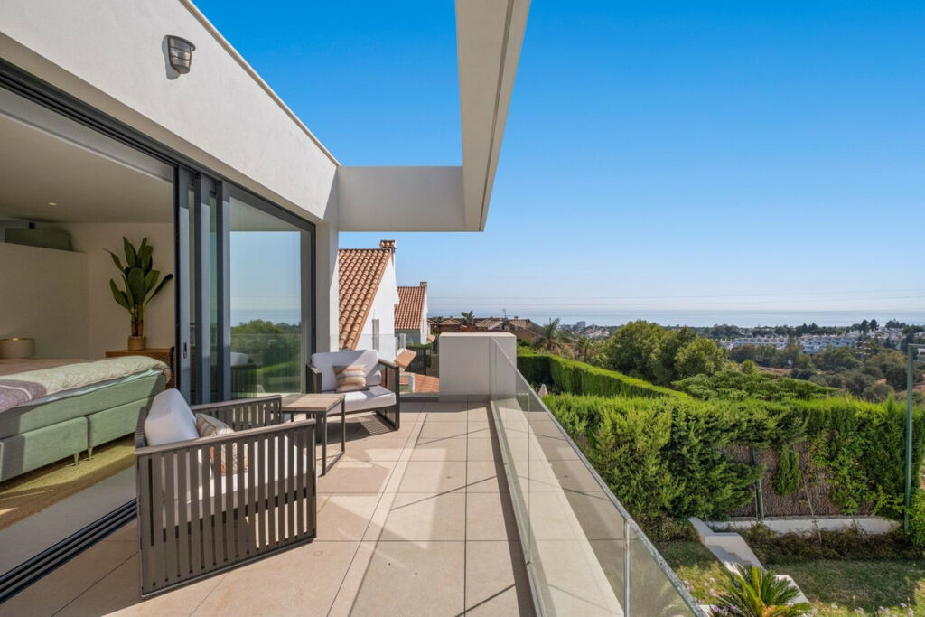 Detached Villa Riviera del Sol Málaga - image 32