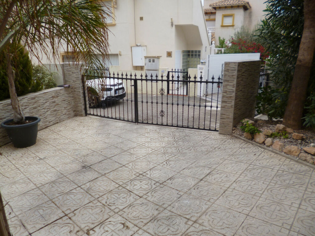 Detached Villa Playa Flamenca Alicante - image 31