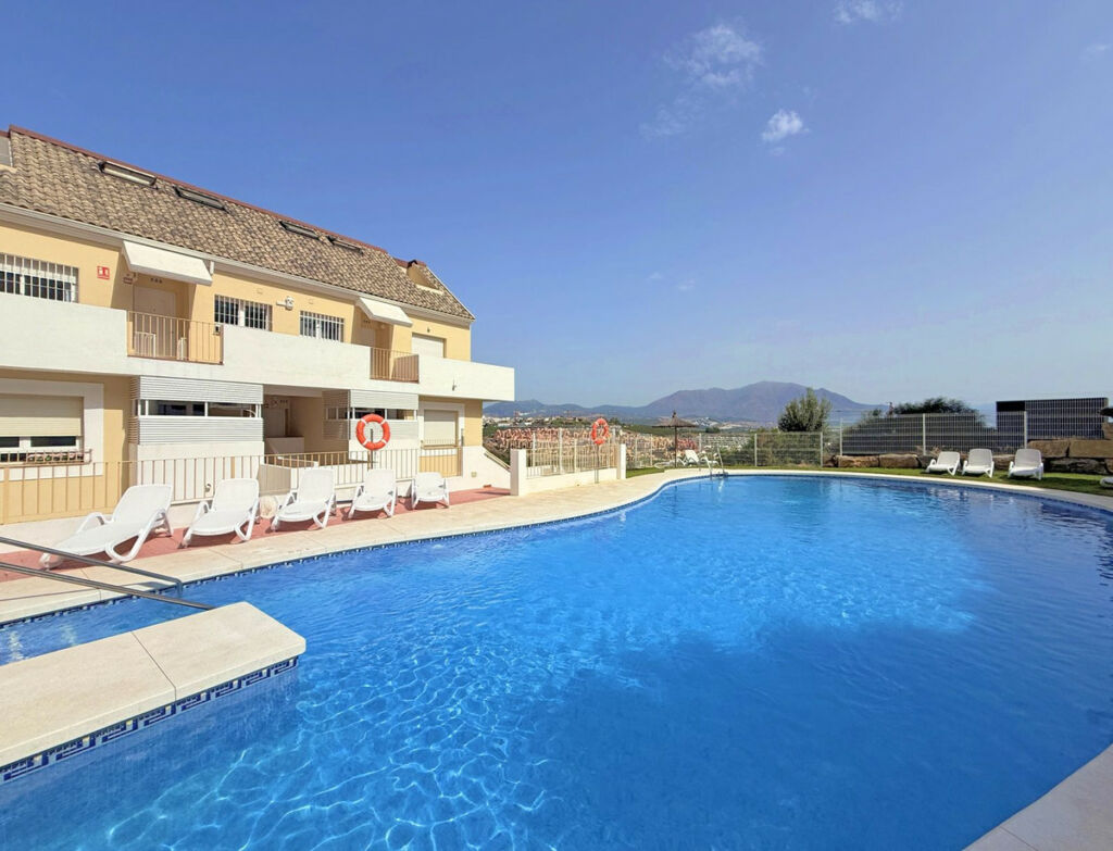 Ground Floor Apartment La Duquesa Málaga - image 34