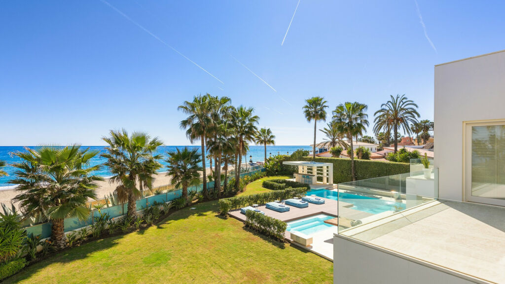 Detached Villa The Golden Mile Málaga - image 34