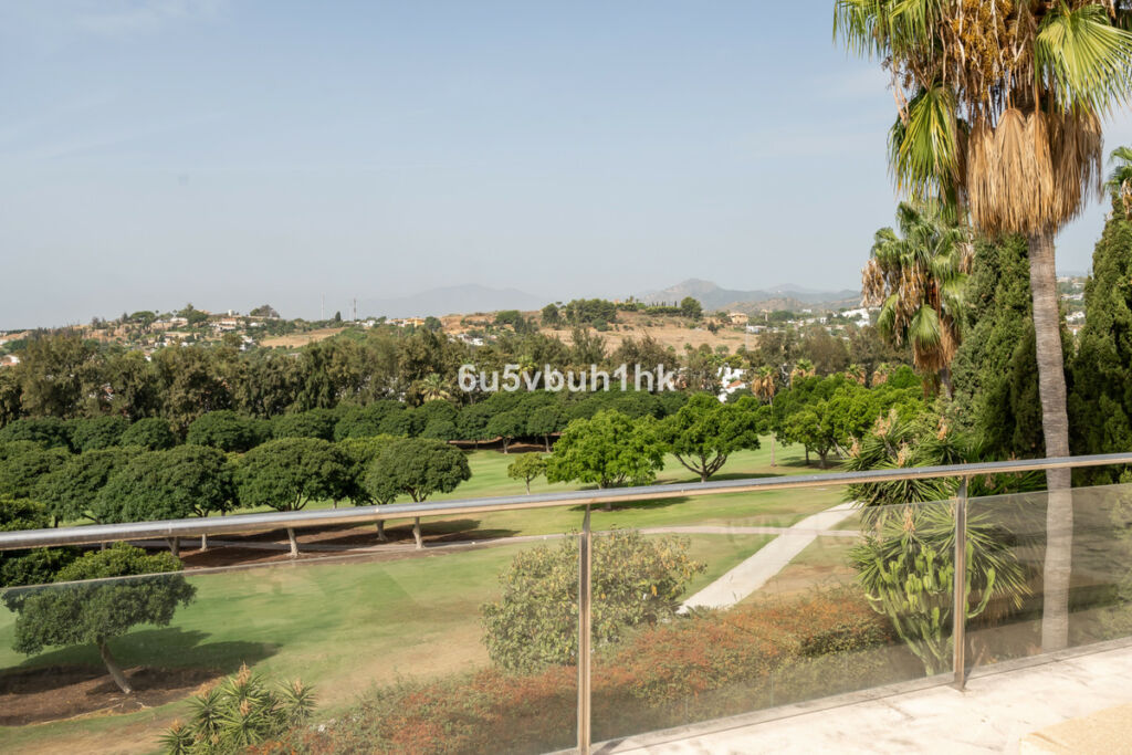 Detached Villa Nueva Andalucía Málaga - image 34
