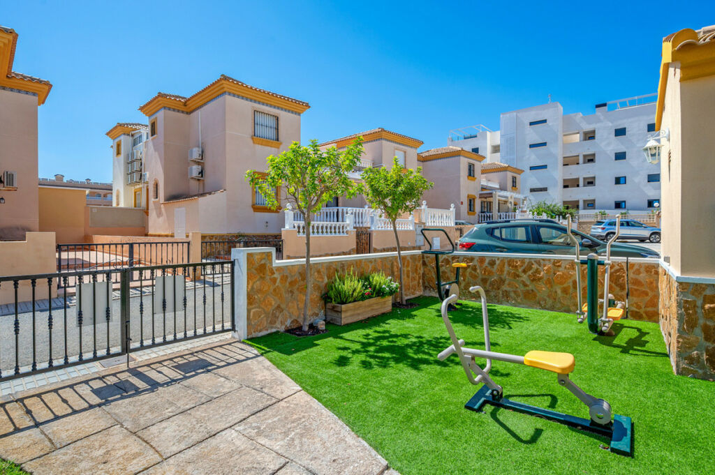Penthouse Villamartin Alicante - image 34