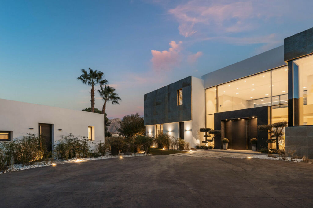 Detached Villa Benahavís Málaga - image 34
