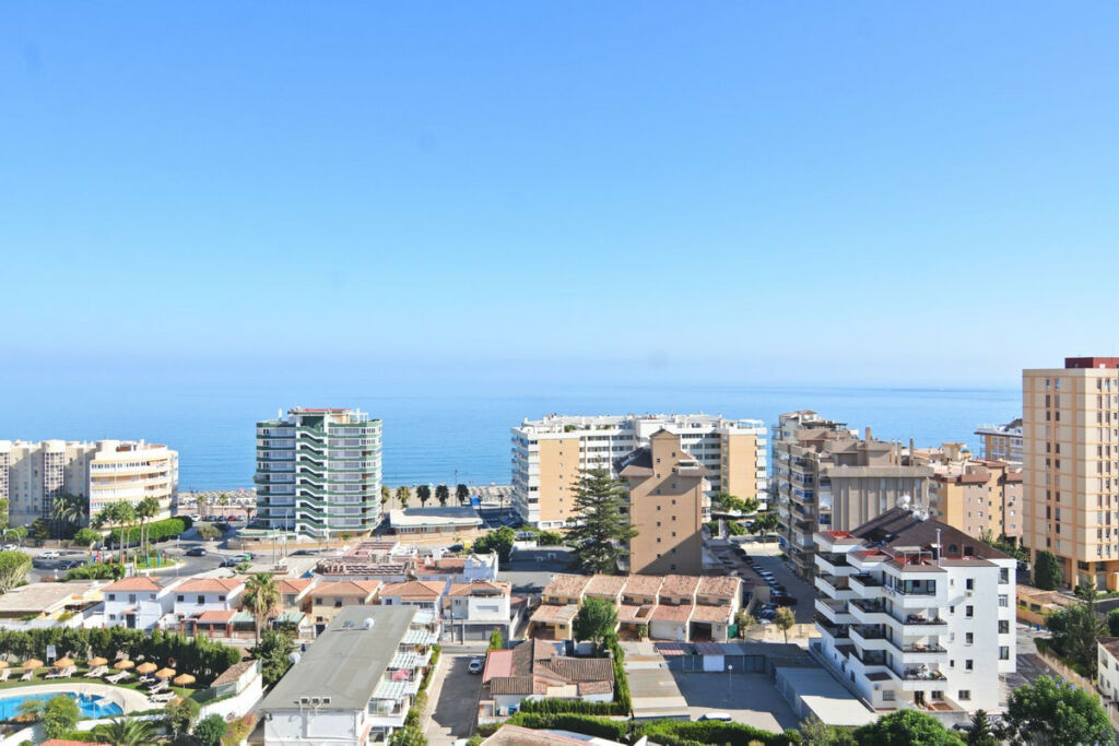 Middle Floor Apartment Torreblanca Málaga - image 34