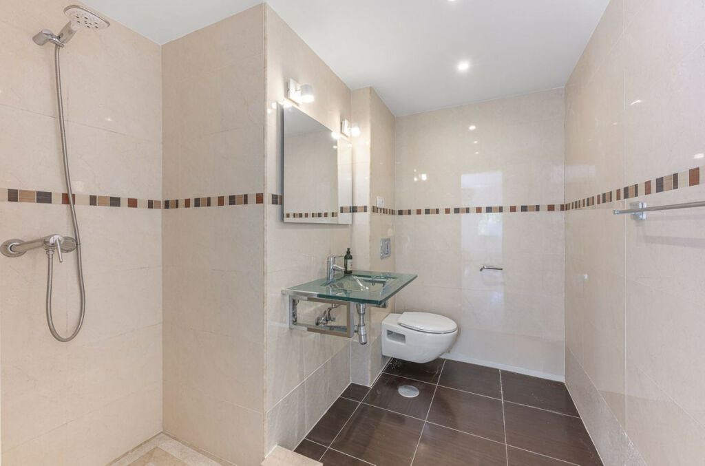 Detached Villa Calahonda Málaga - image 34