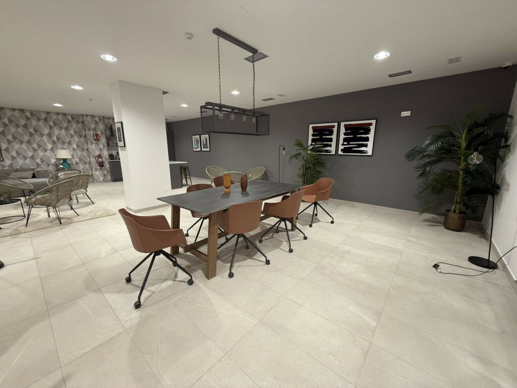 Middle Floor Apartment Estepona Málaga - image 34