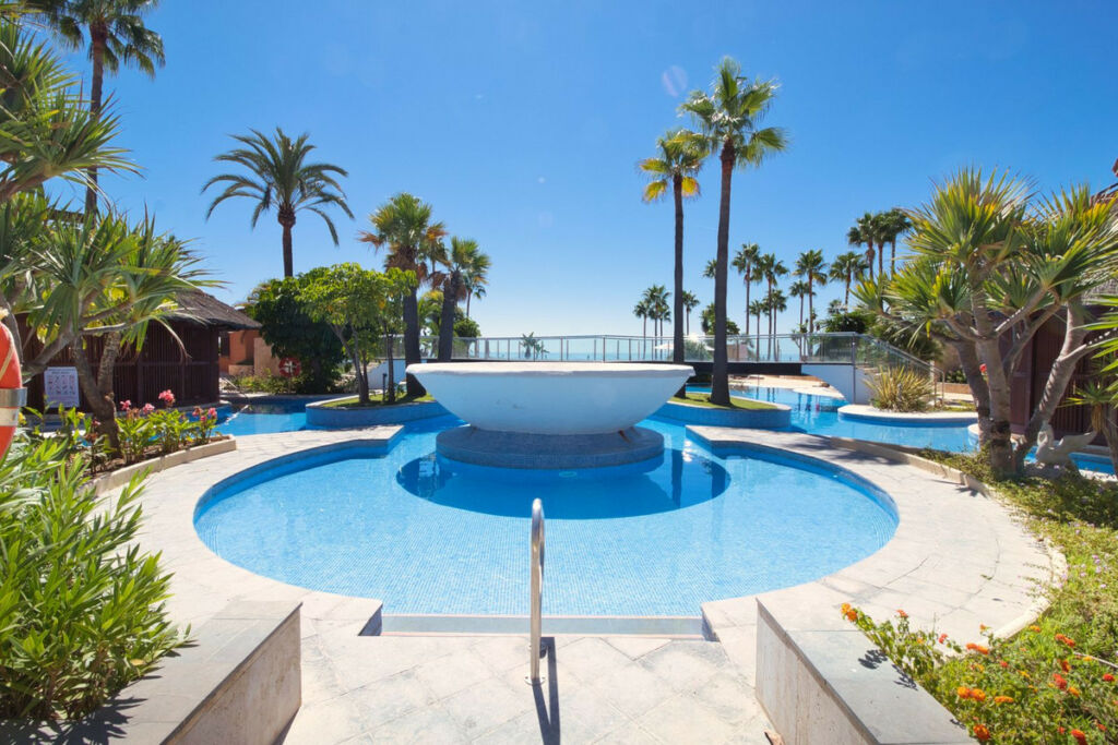 Middle Floor Apartment Estepona Málaga - image 34