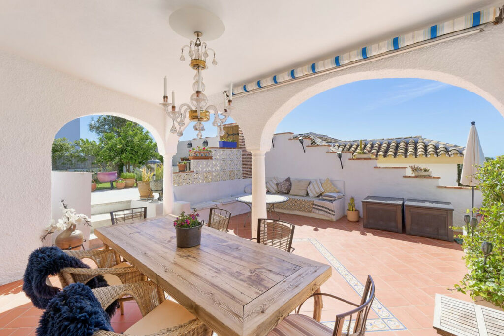Detached Villa Fuengirola Málaga - image 34