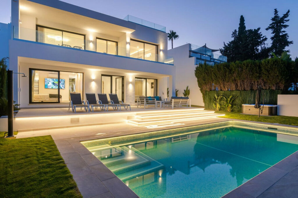 Detached Villa Guadalmina Alta Málaga - image 34