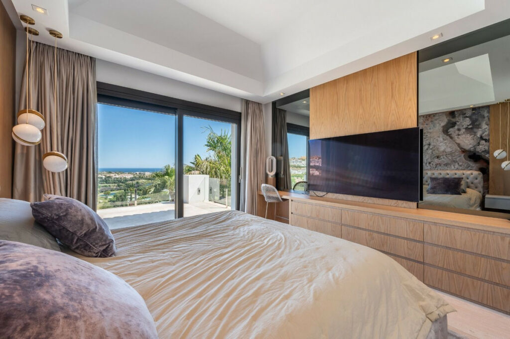 Detached Villa Los Flamingos Málaga - image 33
