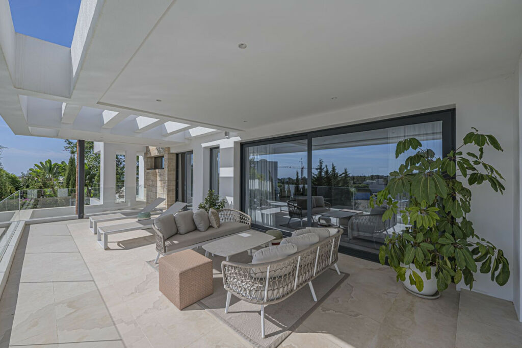 Detached Villa The Golden Mile Málaga - image 34