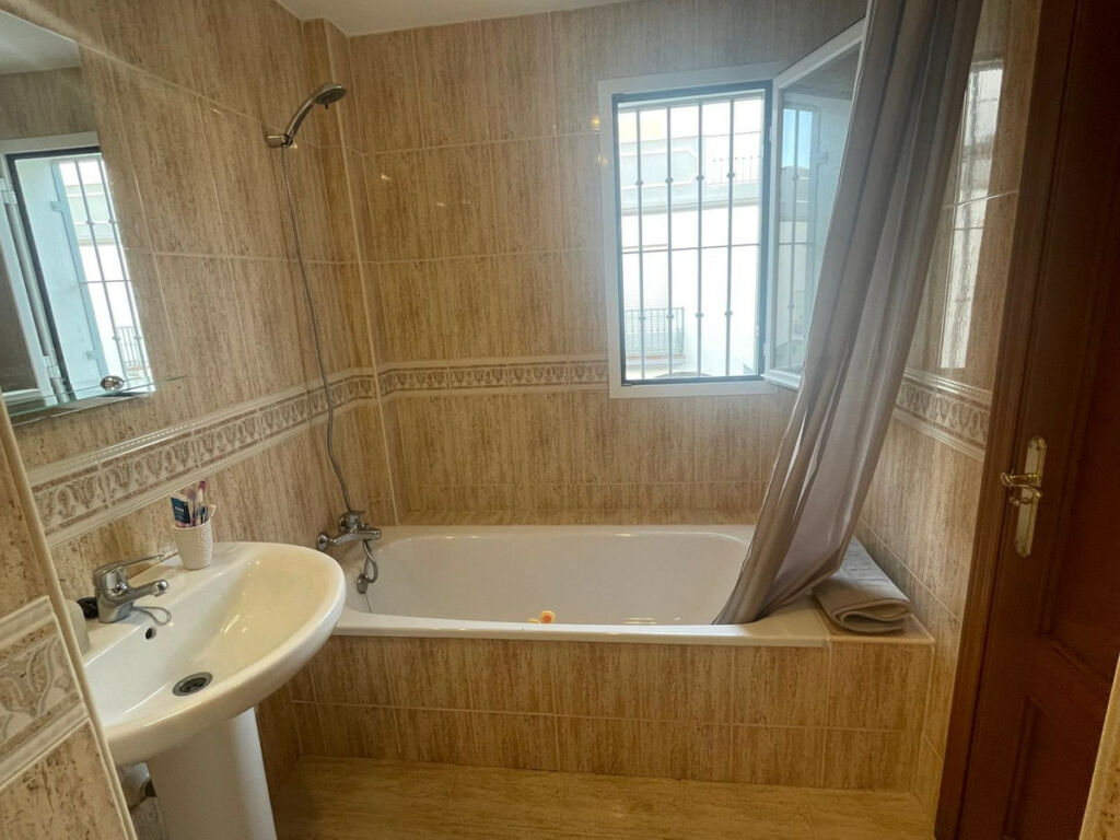 Townhouse Atalaya Málaga - image 34