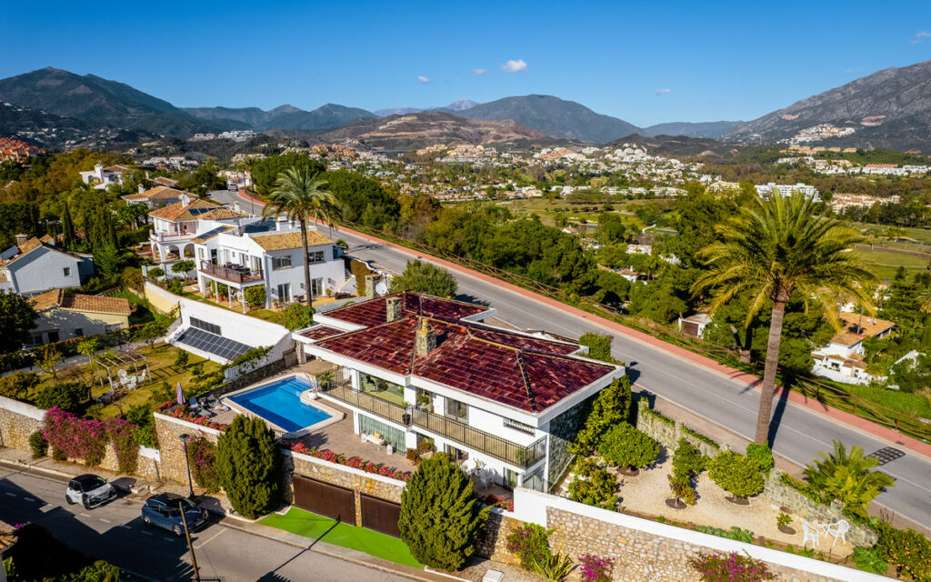 Detached Villa Nueva Andalucía Málaga - image 34
