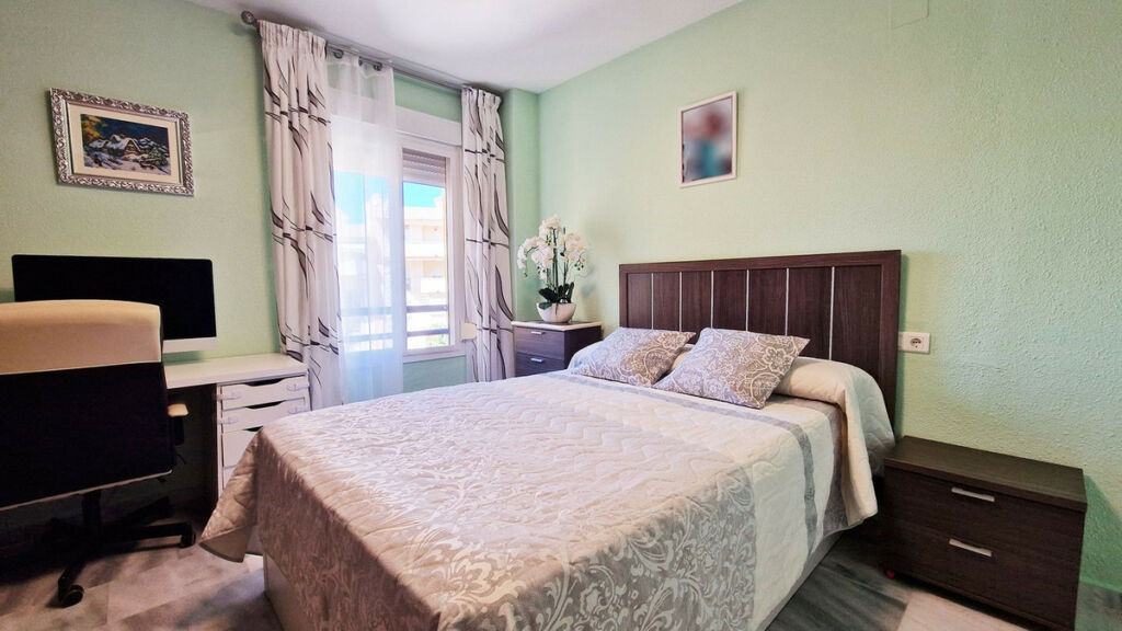 Middle Floor Apartment Benalmadena Málaga - image 34
