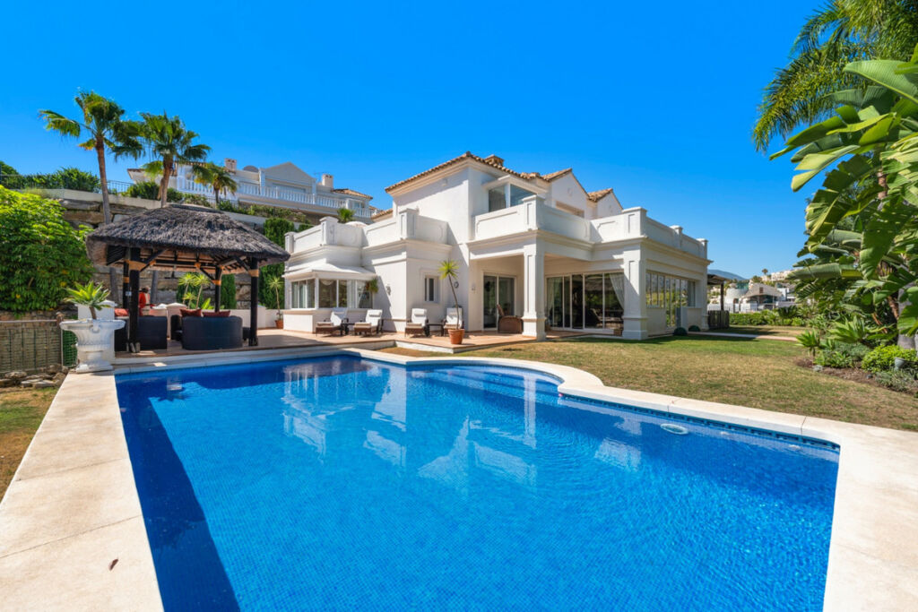 Detached Villa Benahavís Málaga - image 34
