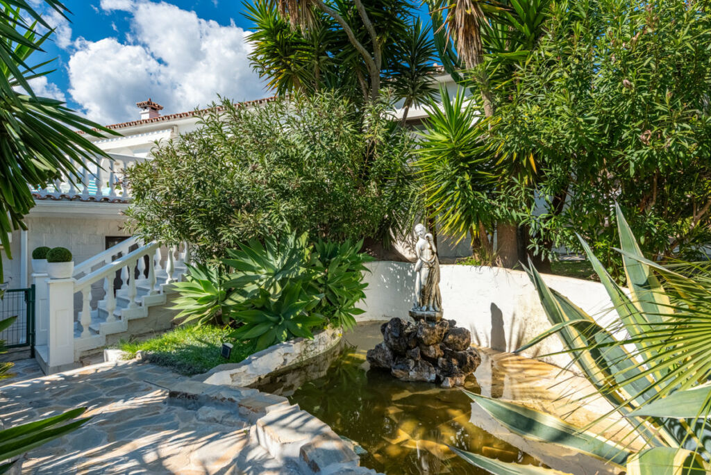 Detached Villa Marbella Málaga - image 34