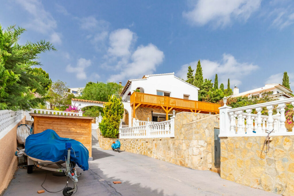 Detached Villa Moraira Alicante - image 34