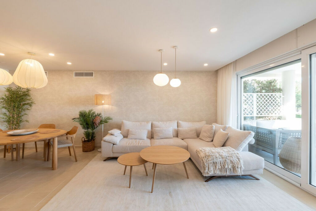 Middle Floor Apartment Estepona Málaga - image 34