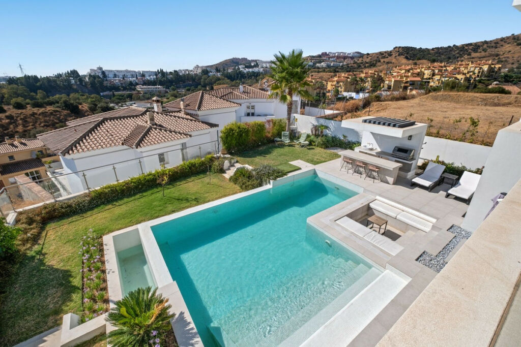 Detached Villa Riviera del Sol Málaga - image 33
