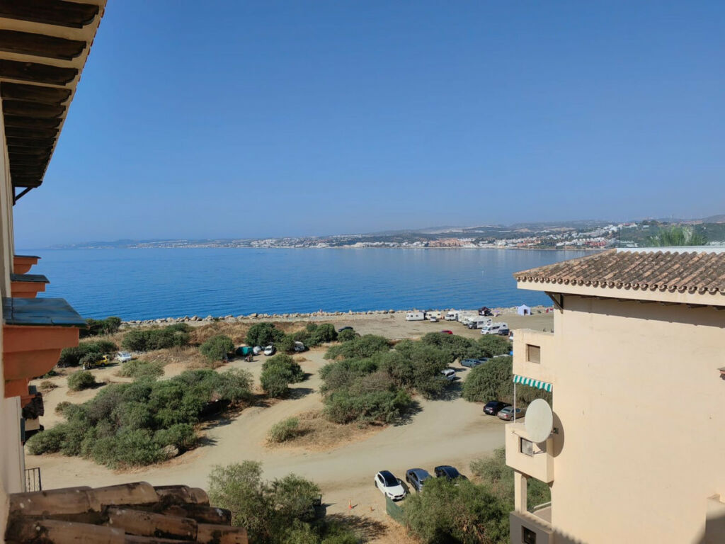 Middle Floor Apartment Estepona Málaga - image 35