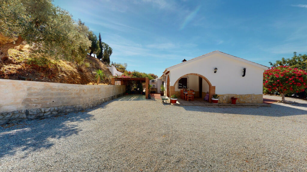 Detached Villa El Borge Málaga - image 35
