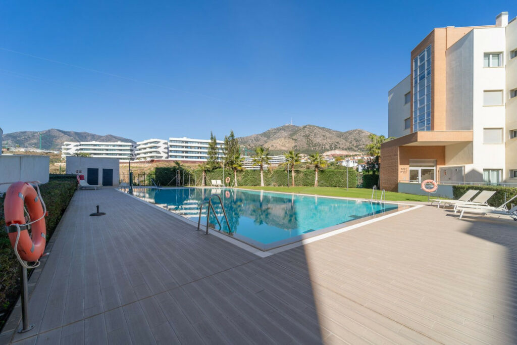 Middle Floor Apartment Fuengirola Málaga - image 30