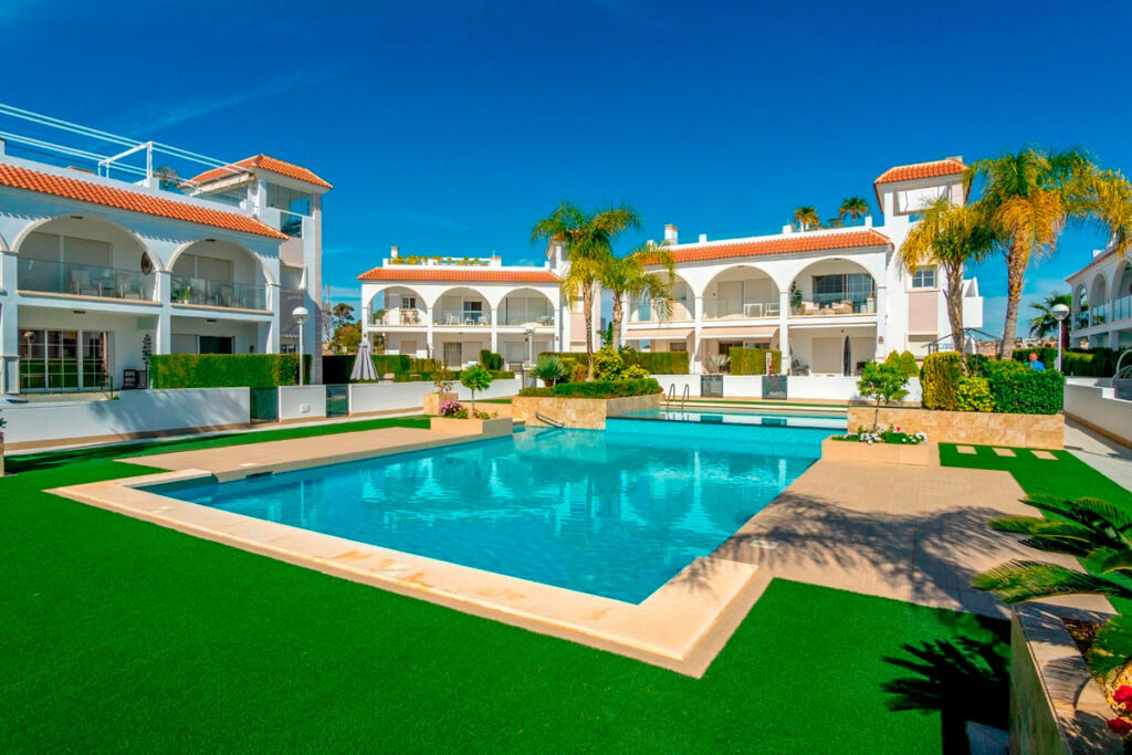 Penthouse Dona Pepa Alicante - image 35