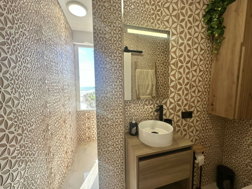 Middle Floor Apartment Calahonda Málaga - image 35