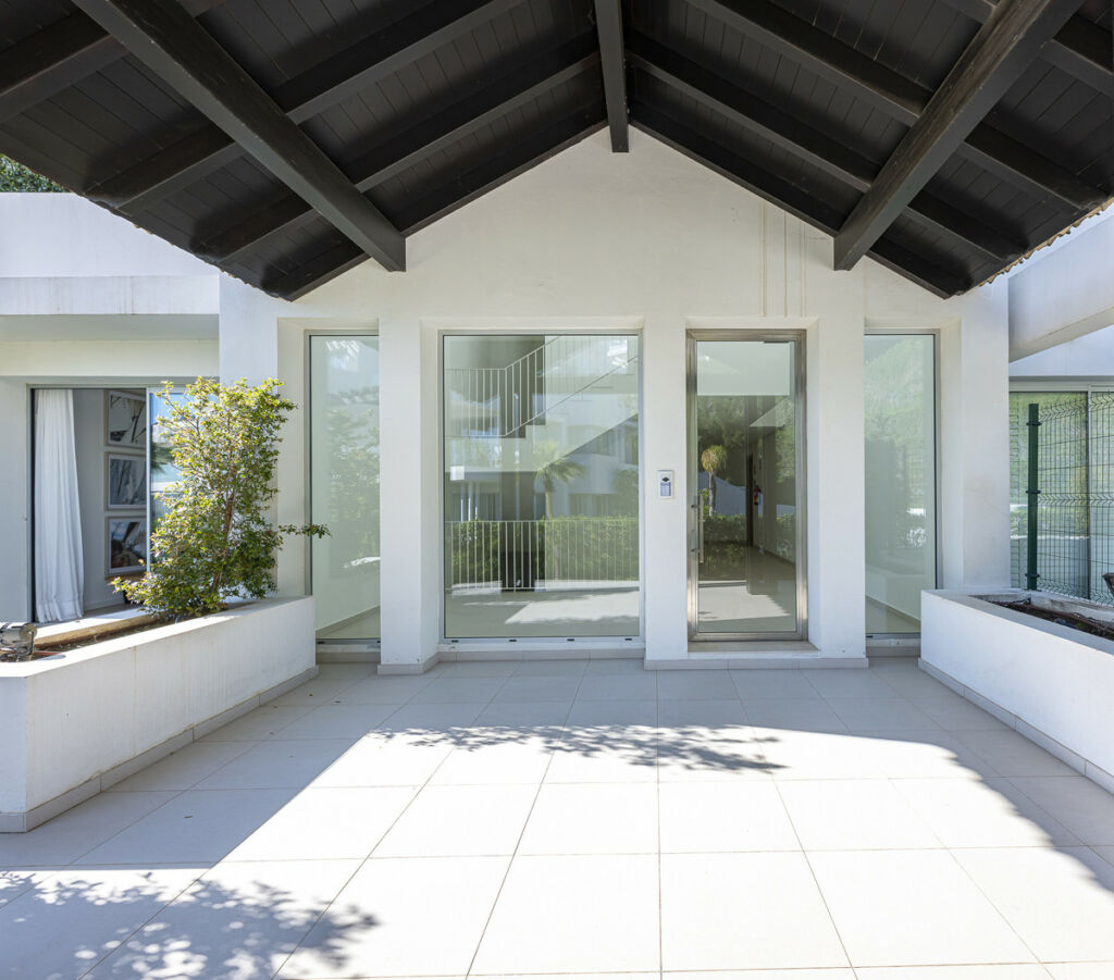 Middle Floor Apartment Benahavís Málaga - image 35