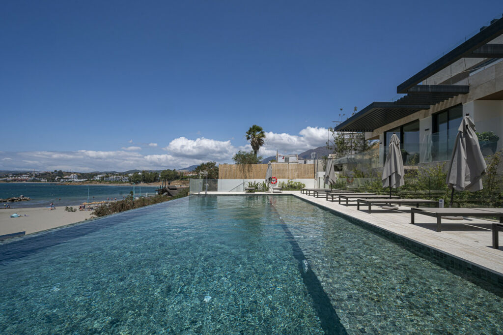 Middle Floor Apartment Estepona Málaga - image 35