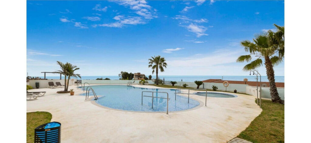 Middle Floor Apartment Torreblanca Málaga - image 35