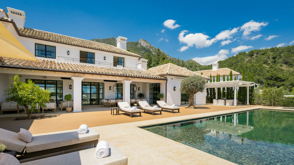 Detached Villa The Golden Mile Málaga - image 35
