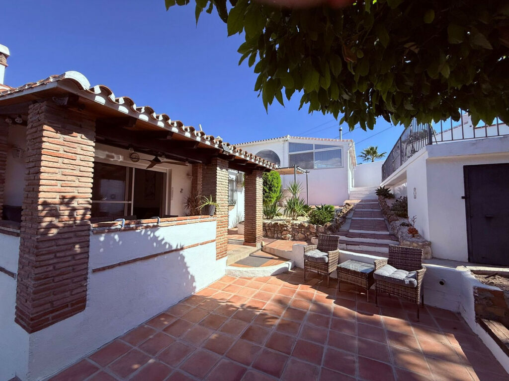 Detached Villa Coín Málaga - image 35