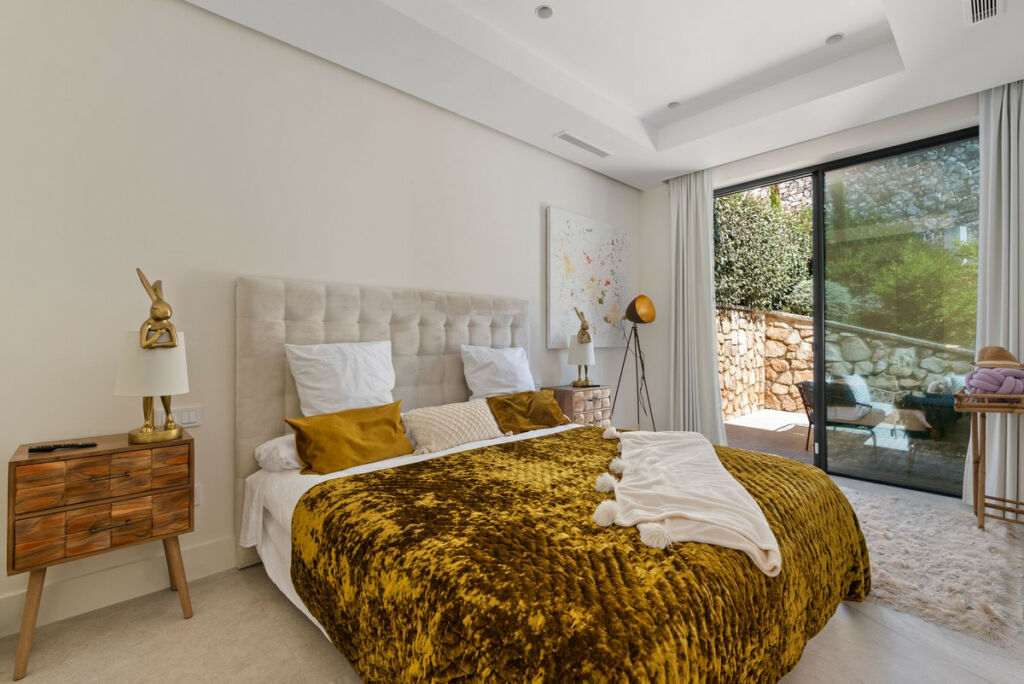 Detached Villa Río Real Málaga - image 36