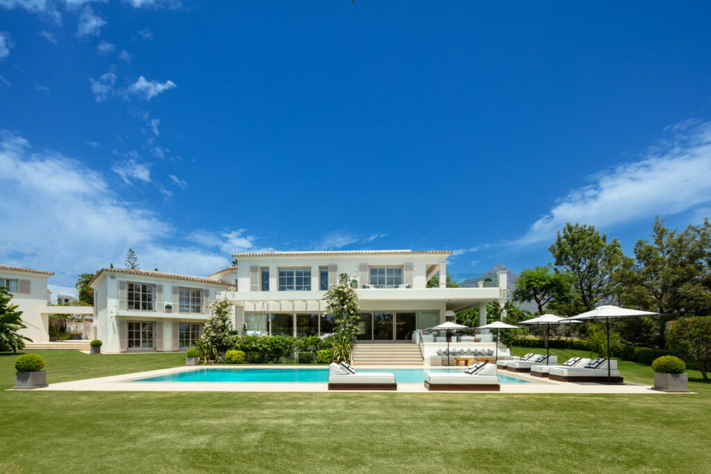 Detached Villa Aloha Málaga - image 35