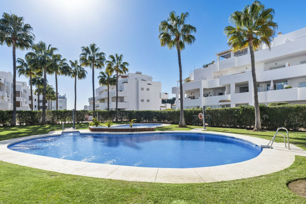 Ground Floor Apartment Estepona Málaga - image 35