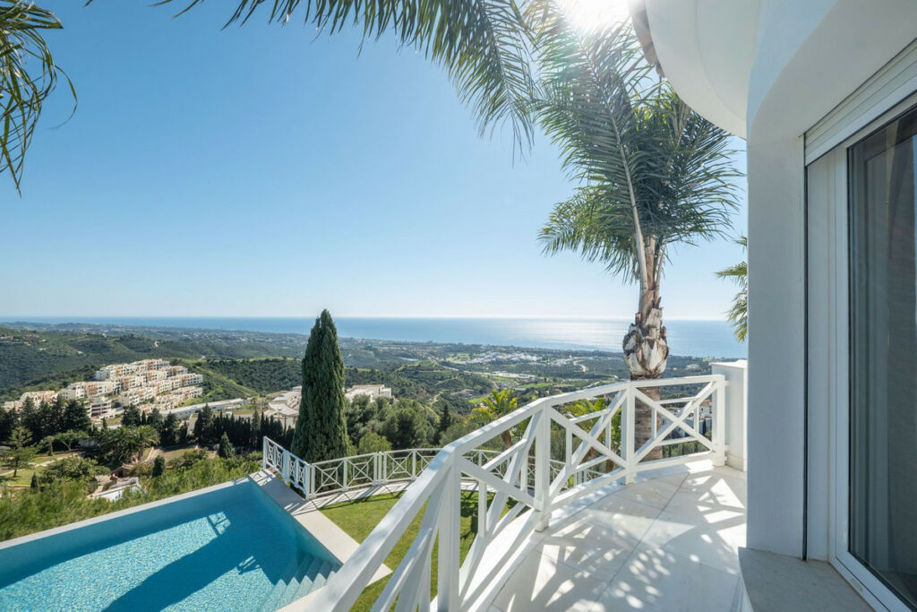 Detached Villa Marbella Málaga - image 35