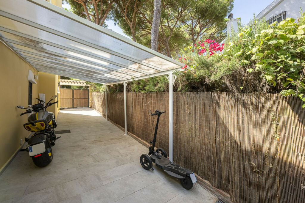 Detached Villa Calahonda Málaga - image 35