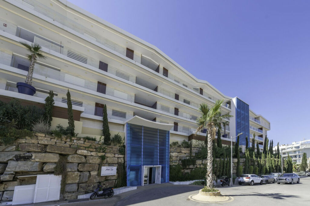 Middle Floor Apartment Higueron Málaga - image 35